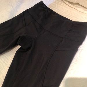 Lululemon Ruched Crop, side pockets, size 4